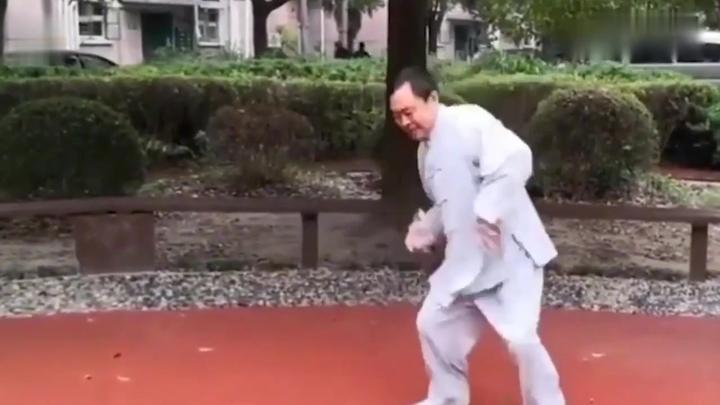 混元太极大师马保国打太极拳像跳老年迪斯科,看完眼泪笑了出来
