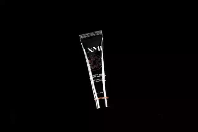 中高端需求爆发,化妆品包装设计“高端”内参!(图32) 中高端需求爆发,化妆品包装设计“高端”内参!(图32)
