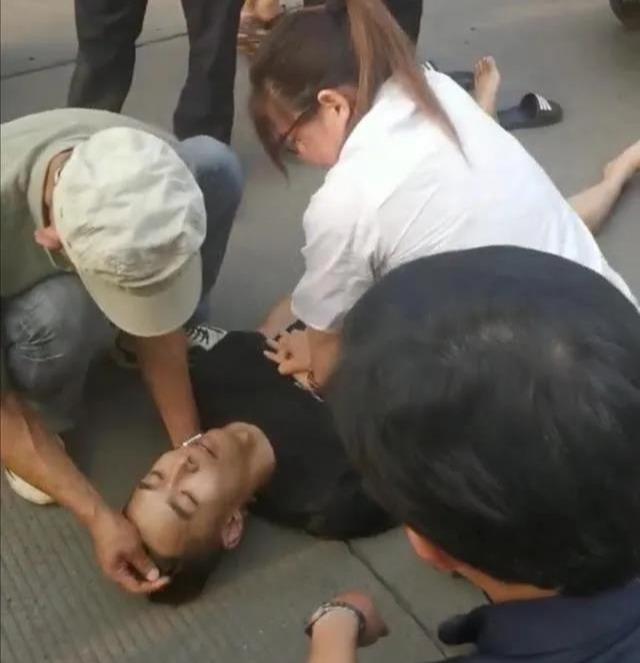 突发!禹州“最美村医”热心救人不留名！谁认识她？