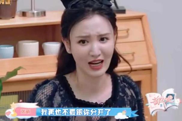 张萌罕谈2岁女儿，自幼患先天性心脏病，本人崩溃大哭被女儿安慰