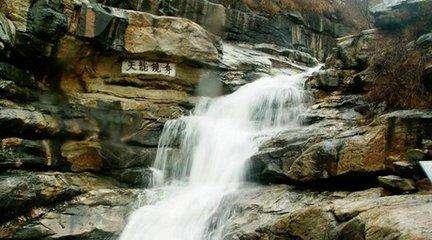 中华圣山：卢崖风光甲太室