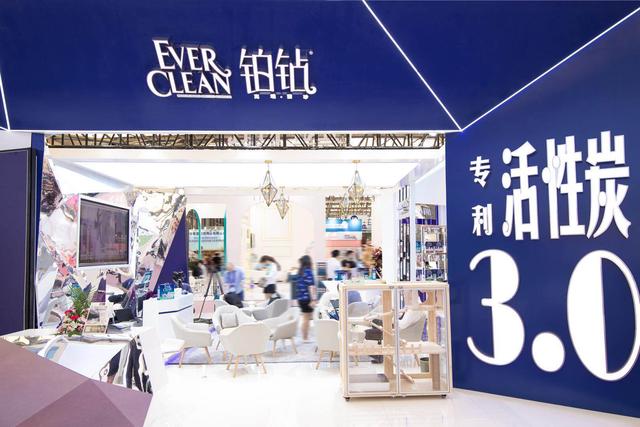 Ever Clean铂钻全新亮相亚宠展 开启高端猫砂3.0时代