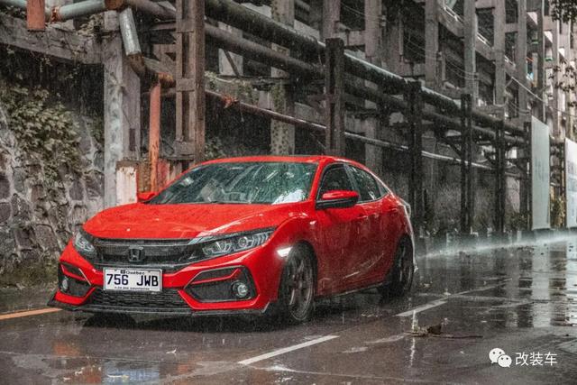 R的两厢思域，连小姐姐都抵挡不住它的魅力（最新发布）