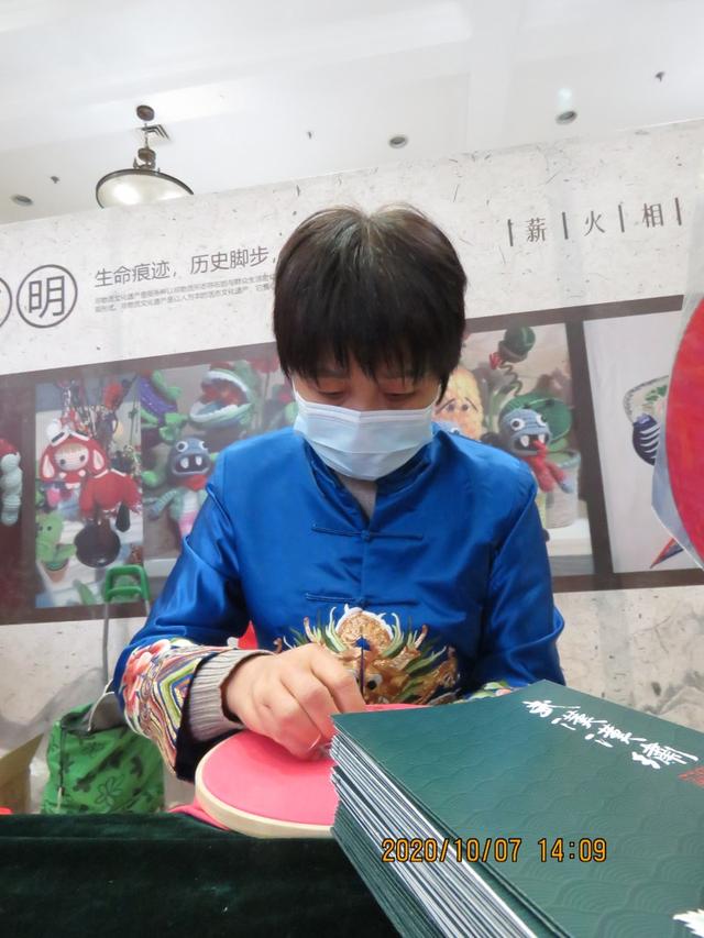 江汉路 双节中的江汉路非遗集市