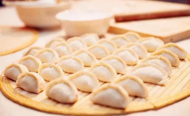 重庆|拄着拐还酒驾，这让人无语的操作……