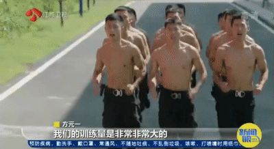 寻找最美爱的故事■他们的情侣装：校服—警服—婚纱|寻找最美爱的故事