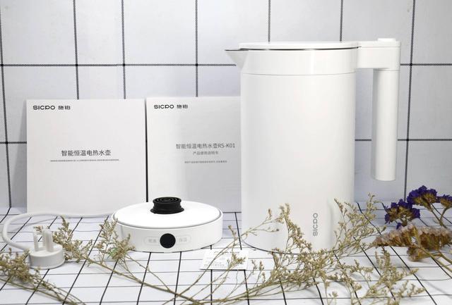 一句多喝热水太敷衍，用荣耀亲选施铂热水壶，一杯热水暖人心