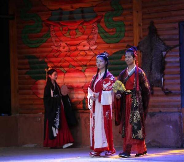 文化|四川盐源县：收藏家协会举行文物保护普法宣传活动