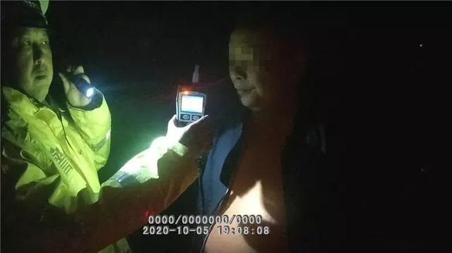 重庆|别以为男扮女装，画的跟梅超风似的就找不到你了……