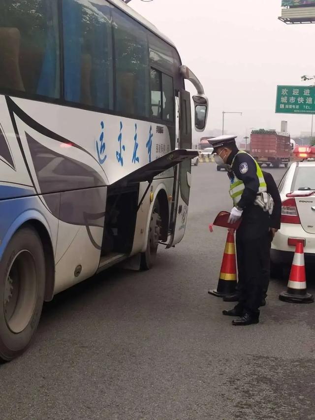 预防|重庆交巡警以五大战役为核心 启动秋冬季交通安全整治百日会战