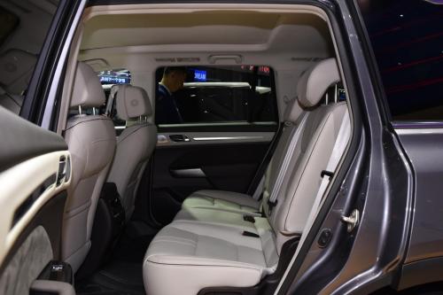 2020款传祺GS8外观延续经典，内饰配置大革新