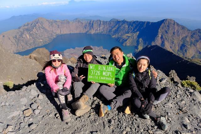 回忆印尼徒步旅行,登顶龙目岛最高峰林贾尼火山