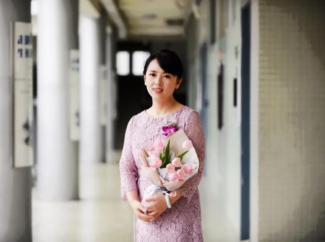 望子成龙和快乐教育矛盾吗？龙江路小学杨尚薇校长答家长疑