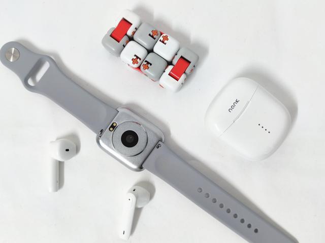 60天超长待机，IP68级防水，这款智能手表满足多种运动需求