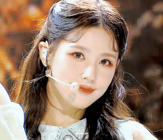 >韩国女团>(g)i-dle>这位女团爱豆最近经常做的发型,存在于小说电影中