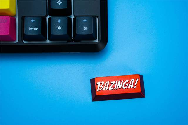 价格便宜，出门级首选。黑爵K870T蓝牙双模红轴机械键盘