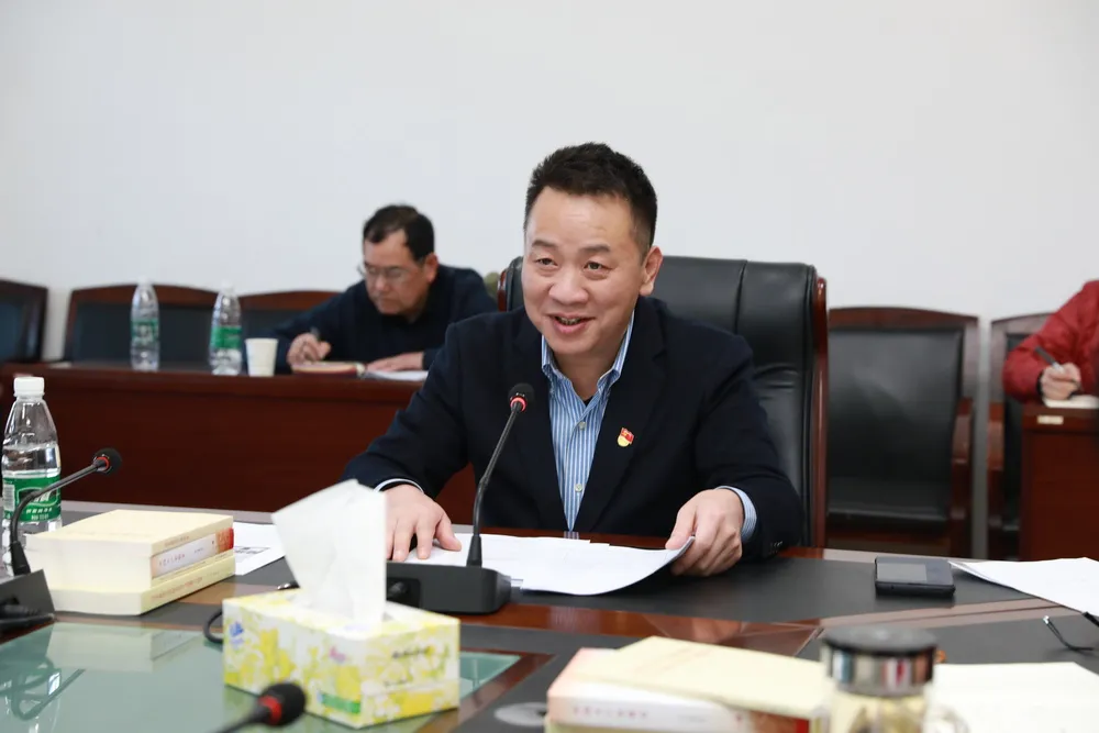 沉浸体验党史、集中理论学习：湘潭市中心医院开展党史教育“二重奏”