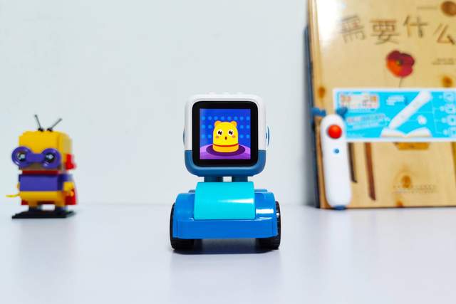 快乐学习的最优选，小木百变悟空点读机器人