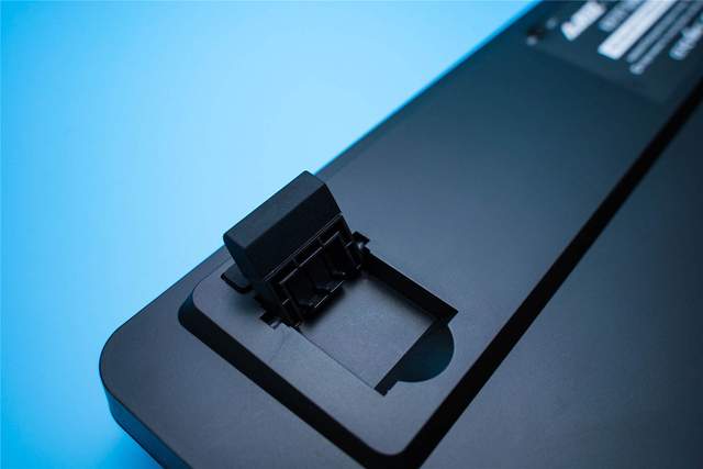 价格便宜，出门级首选。黑爵K870T蓝牙双模红轴机械键盘