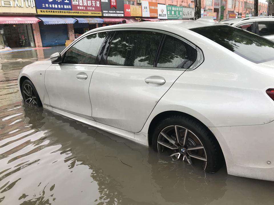 昨天晚上大雨,水淹到这个位置会有问题吗_宝马3系车友圈_懂车帝