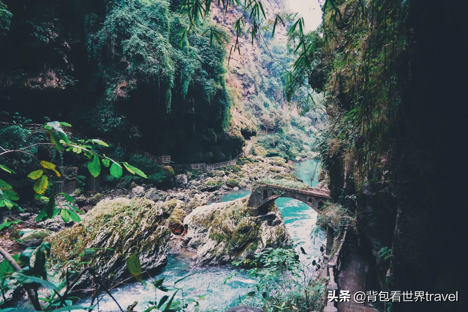 黔程似锦，神奇山水，走进多彩贵州