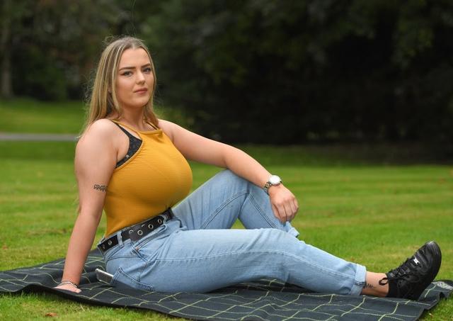 Student, 20 with natural 34J breasts is crowdfunding for £5,000