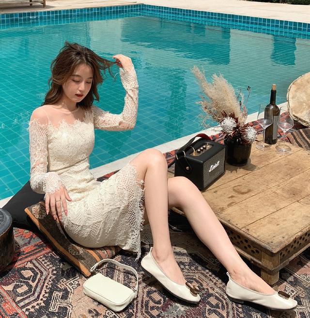 2020秋新款时尚蕾丝连衣裙气质镂空性感显瘦包臀一步裙