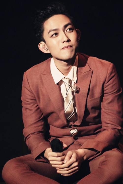 娱乐圈22位招风耳明星网友调侃听力会不会很好