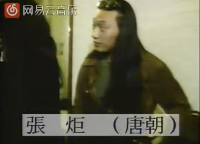 我爱的男孩都老了，只有爱笑的他永远留在25岁...
