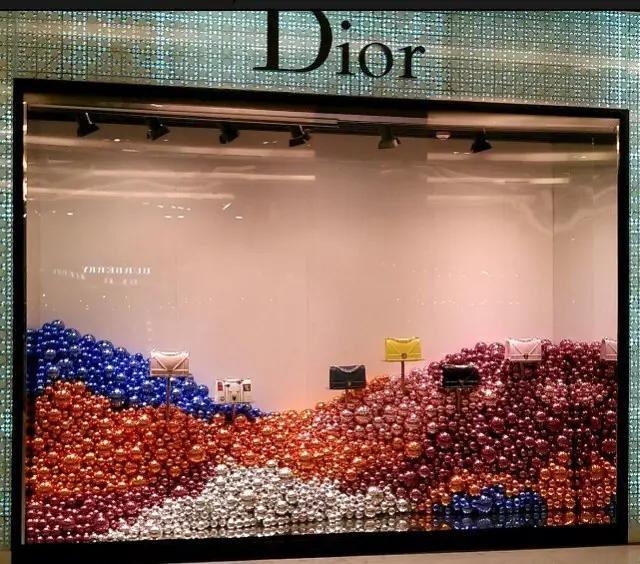 dior迪奥这10年20102020创作的精彩橱窗陈列值得收藏