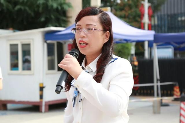 兑现迟到七个月的承诺！白衣换白纱，你是最美的新娘！