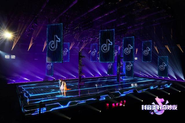 |舞台黑科技火爆刷屏，抖音美好奇妙夜释放多重IP价值