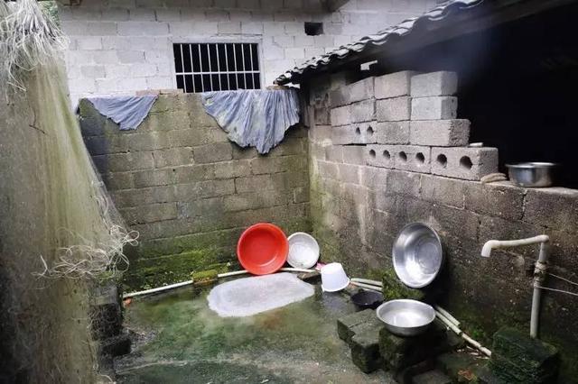 “慈善融真情，爱心无止境”，《发现品牌》栏目组爱心公益行活动（博白站）