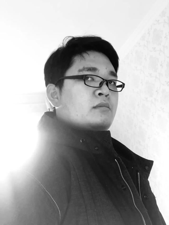 摇滚鼓手17年后应聘保安都被拒：谈什么梦想，那就是个屁！