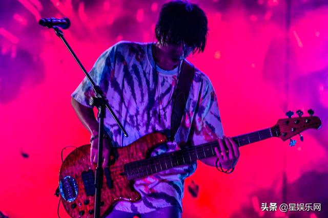 八三夭压轴 夏恋嘉年华 演出 陪歌迷一起共度浪漫七夕情人节 音乐 星娱乐