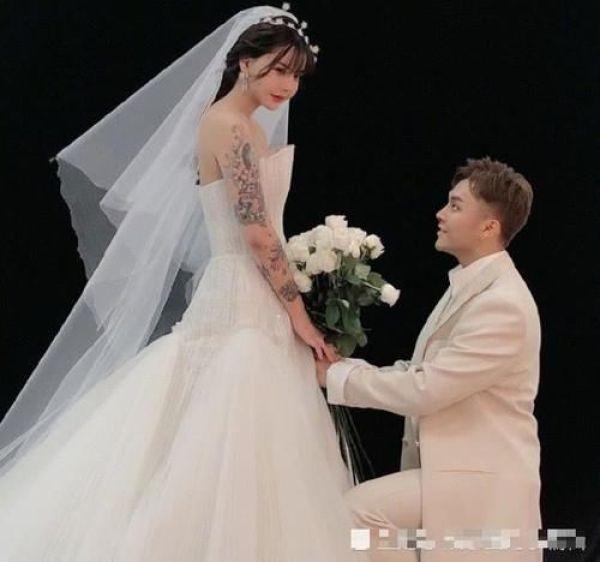 韩安冉晒白色婚纱照谁注意到她胳膊纹身网友少女心泛滥