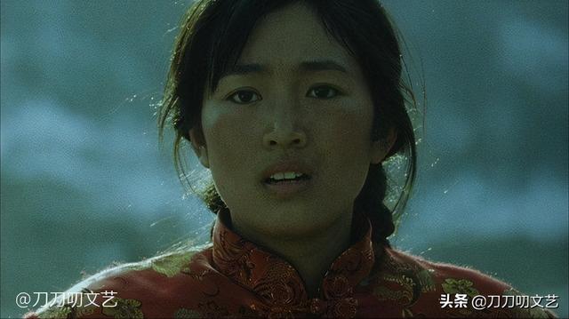 蒋雯丽,凭借《立春》中丑陋粗鄙的女教师王彩玲,又增肥15公斤,拿下