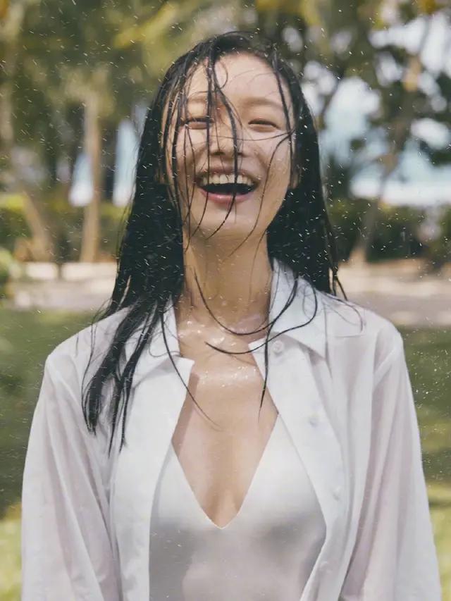 倪妮罕见泳装写真冷白皮超好看