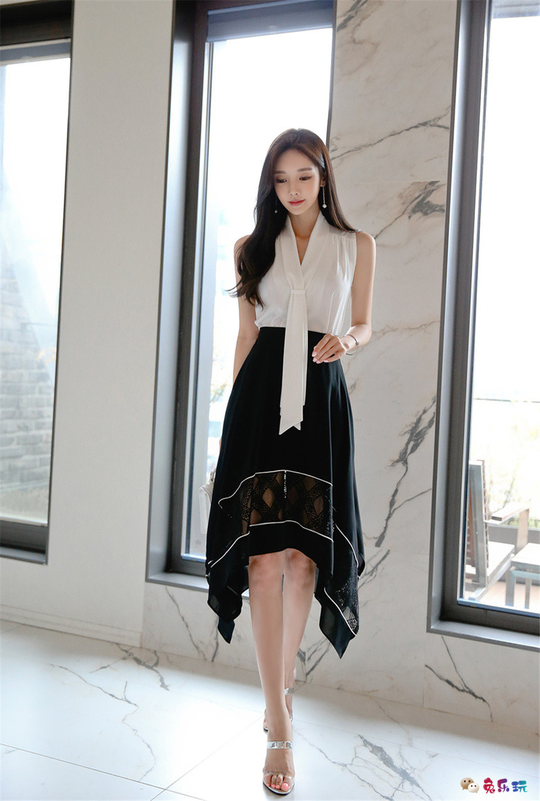 孙允珠：简式系带纯白初恋香风职业裙