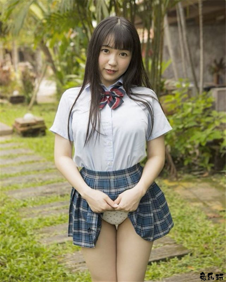 蠢萌美少女！天然大湿胸H级美少女“能美真奈”神级大凶肉感十足！