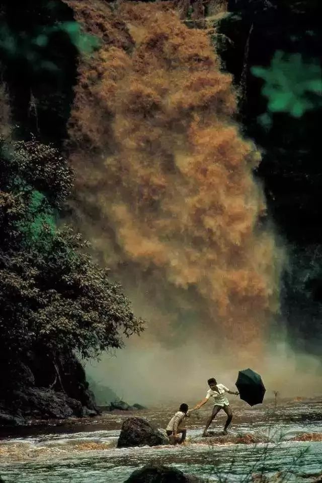 27张摄影大师经典构图摄影作品赏析