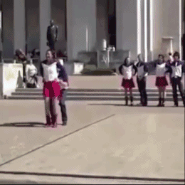 爆笑动图GIF：舔狗被女神无视，就是这个画面了！