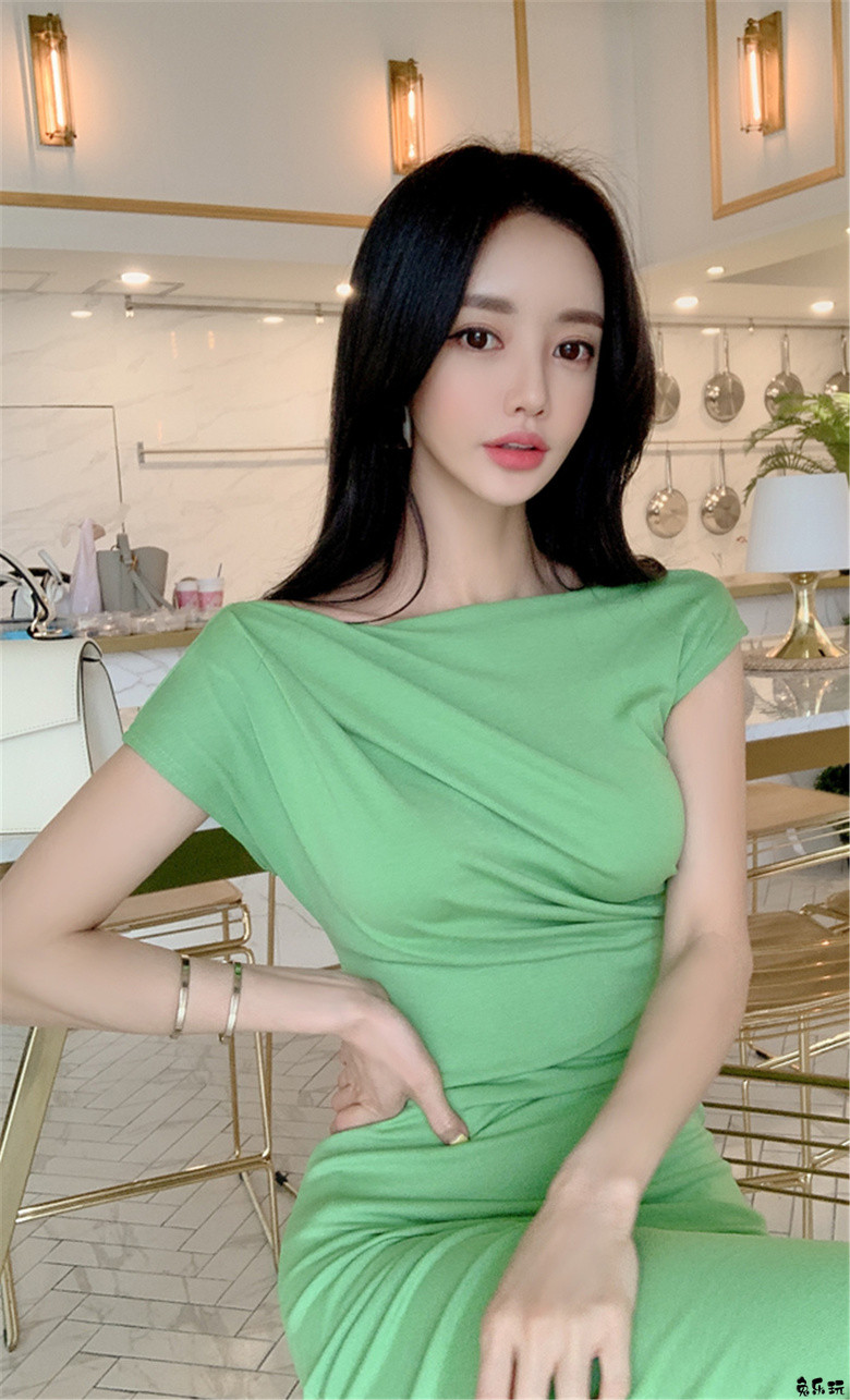 孙允珠·绿藤惹眼翡翠葱郁褶皱晚礼裙