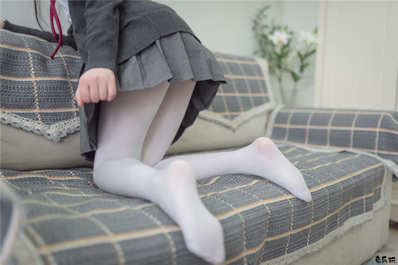 纯洁的JK白丝美腿