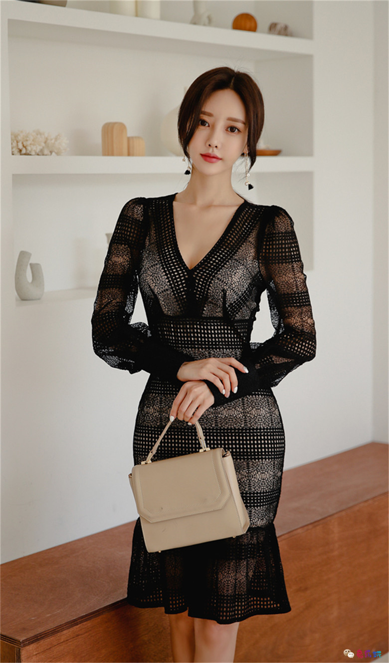 孙允珠丨黑糖沙司苦艾酒网纹妩媚衣裙