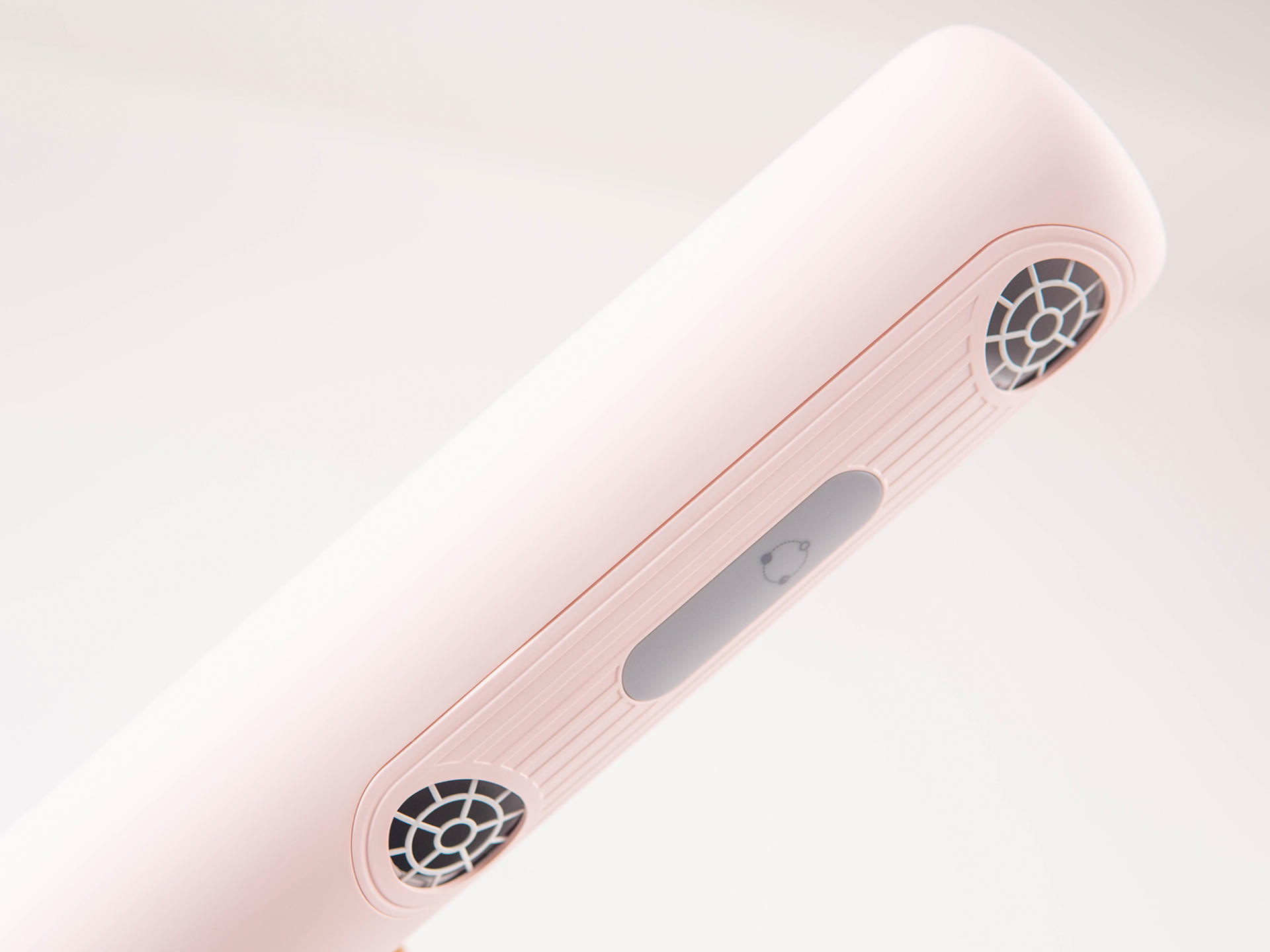 颠覆传统吹发方式，品仕乐立式吹风机解放双手吹发更舒适