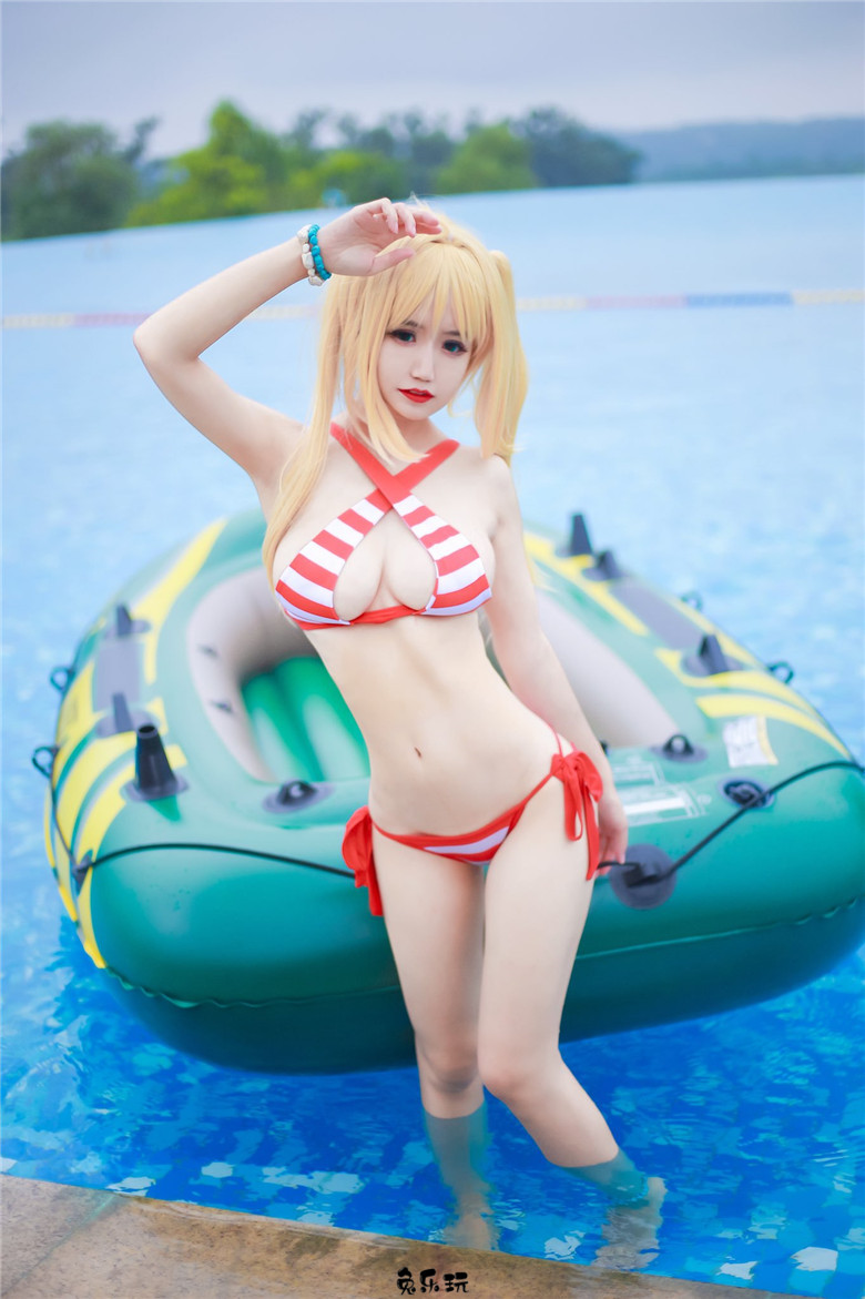 球迷的福音！微博动漫博主小仓千代w图集好胸好颜好性感！