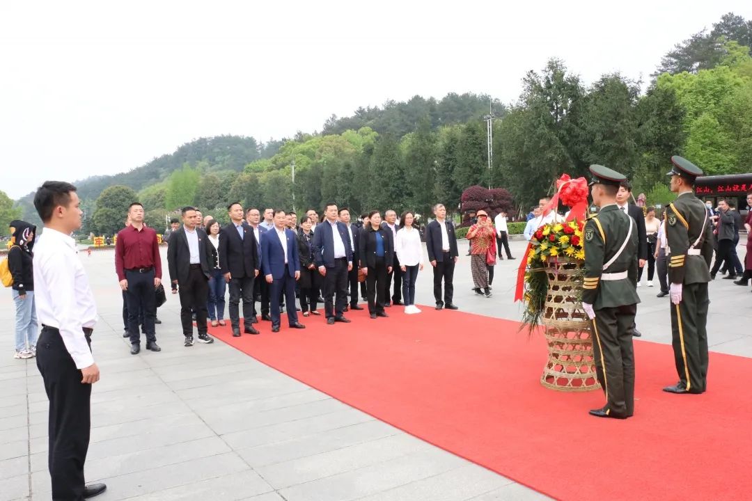 传承红色基因，凝聚奋进力量！湘潭城发集团高标准高质量扎实开展党史学习教育