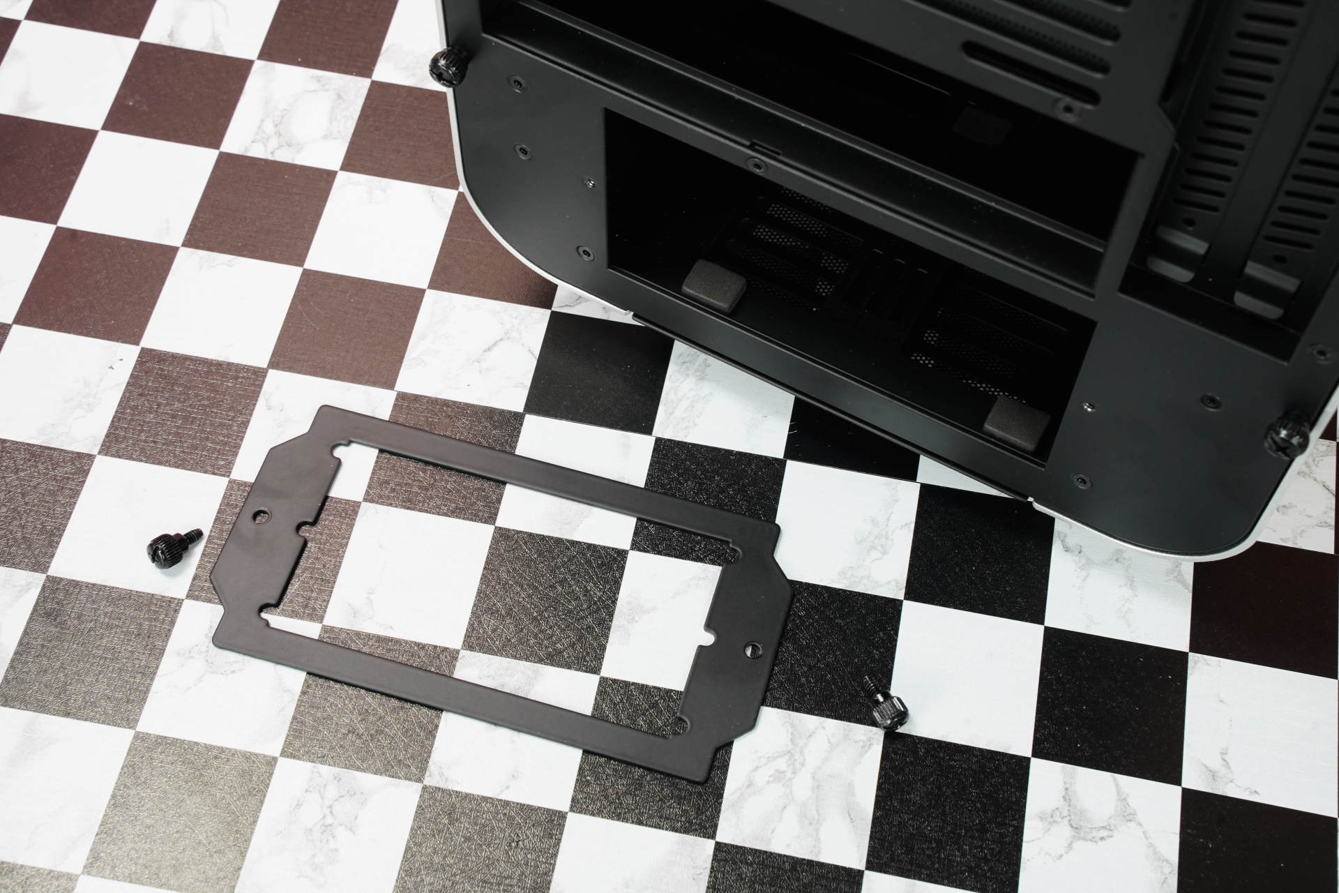 DIY玩家如何给媳妇选择电脑？乔斯伯BO100装机实录