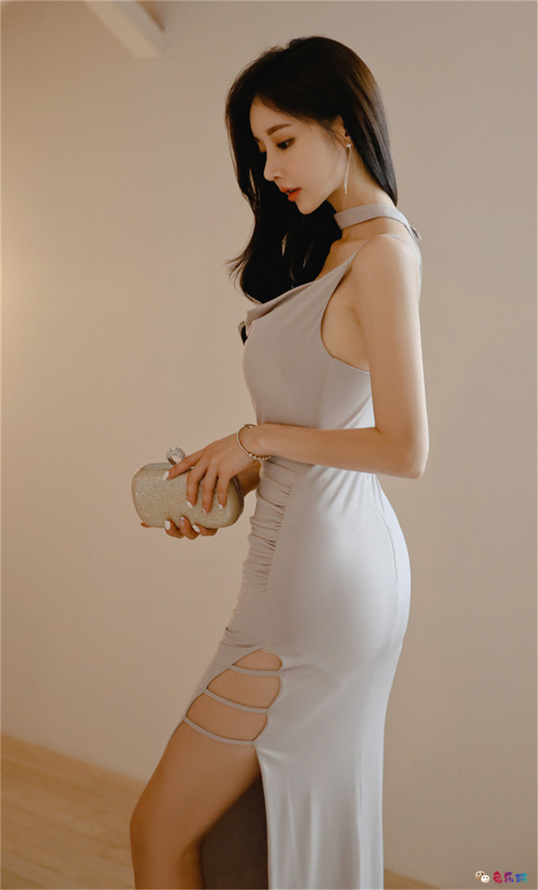 孙允珠丨娇美王妃紫金潘多拉泛光礼裙